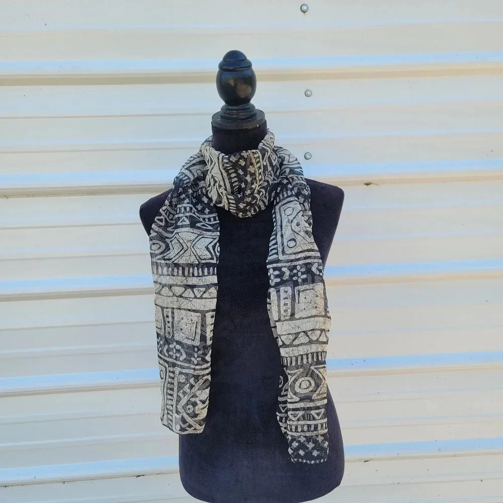 Womens Geo Print Beige Black Scarf Shawl Wrap Lighweight Crinkle 68" x 16"